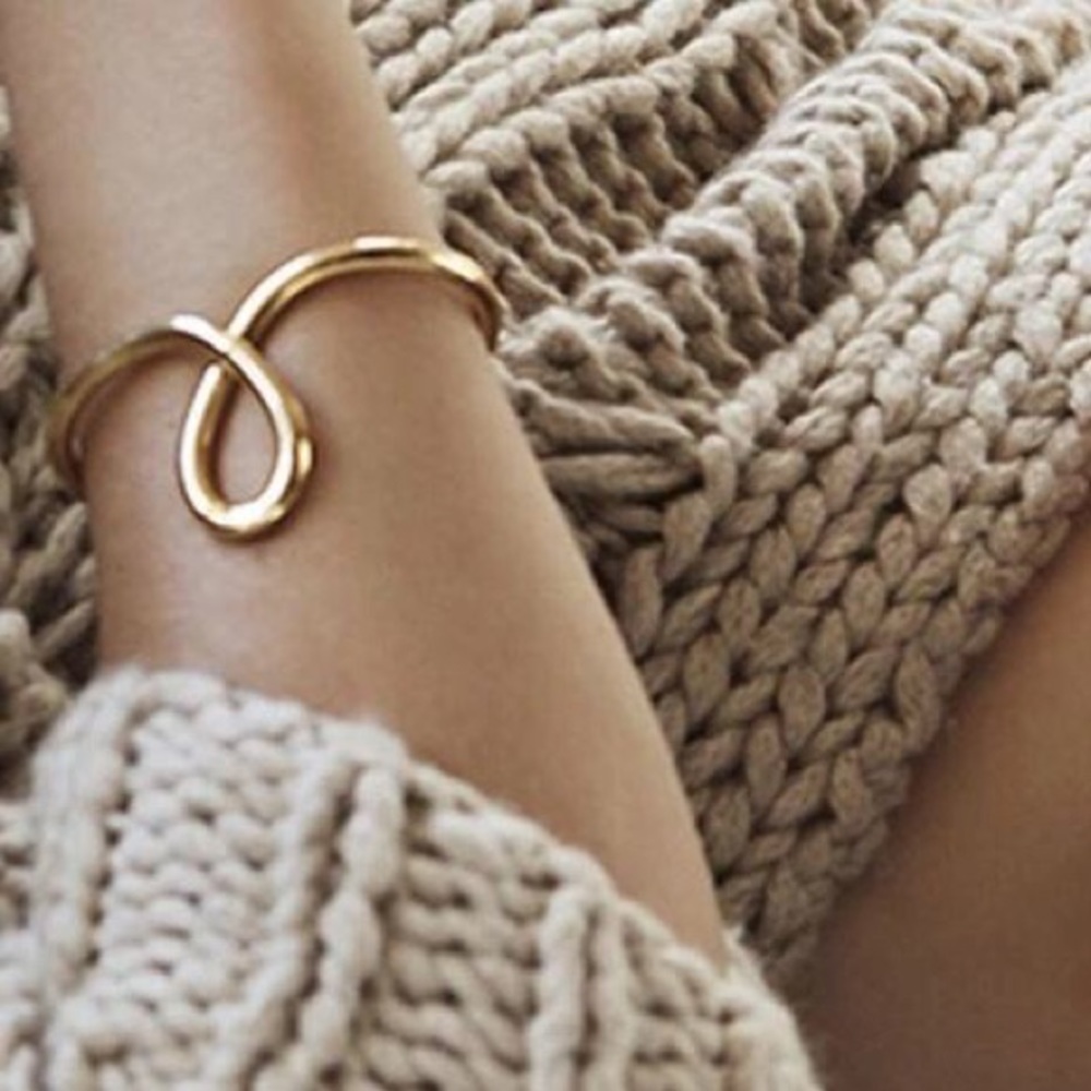 Simple Twist Cuff Bracelet